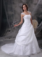 Embriodery Straps Square Neck Wedding Dress For Bride Wear Low Price